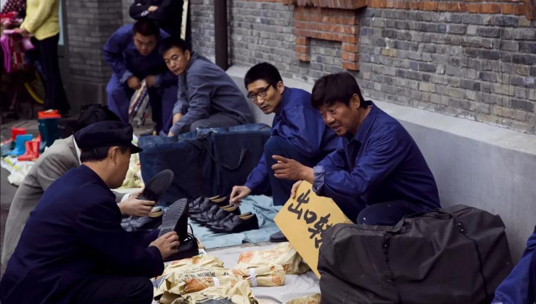 那些靠摆地摊起家的亿万富豪,摆摊起家的富豪们