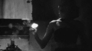 欧洲“女烟民”为何如此多：香烟曾被包装成女性的“自由火炬”