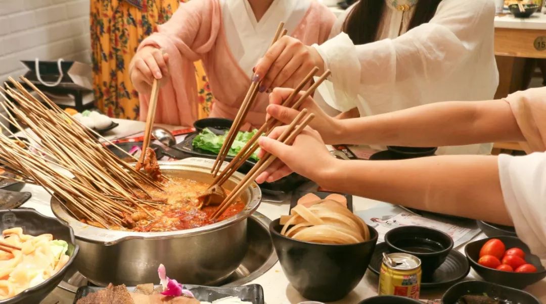 成都屋头串串香,老成都屋头串串