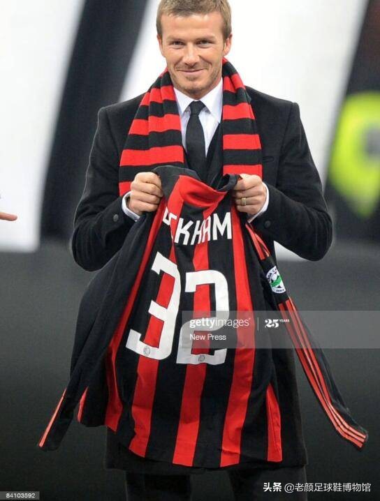 同是穿鞋挑剔的强迫症球星,10年前托尼克罗斯为小贝测试猎鹰鞋