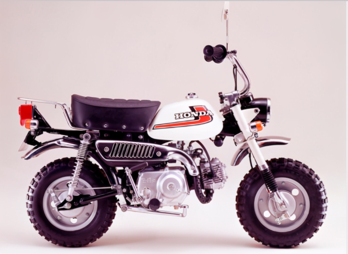 本田嘉陵摩托70cc复古,本田cb1100复古摩托