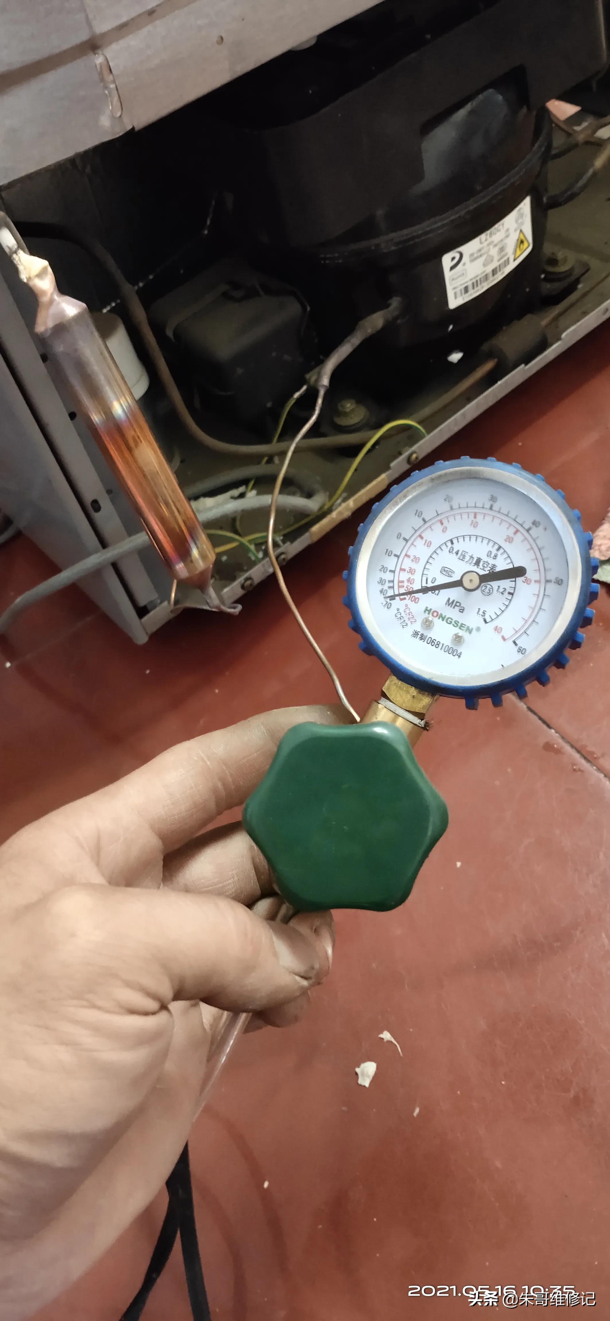 新飞冰箱十年了不制冷怎么回事,新飞冰箱不制冷维修价格