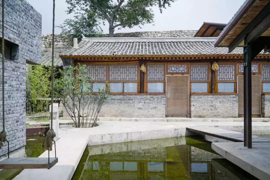 这才叫生活！山中3年他建了一个漂亮小院，活的比年轻人还酷！