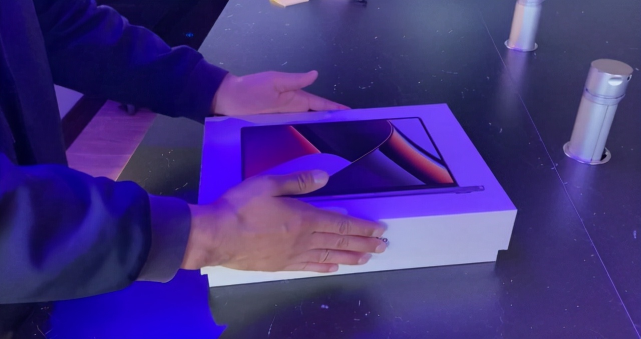 新macbookpro14寸拆解,macbookpro14寸新款何时出