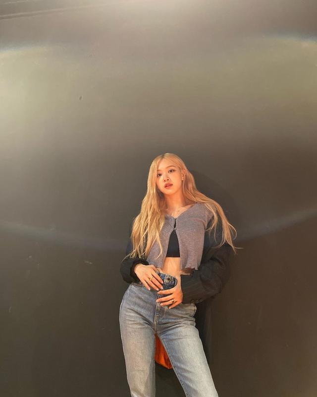 blackpink女团春季穿衣搭配,blackpink女团宽松穿搭