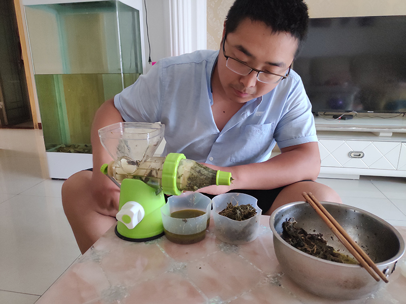自制薄荷膏蜂蜡能用凡士林代替吗,薄荷膏制作方法用酒精泡的