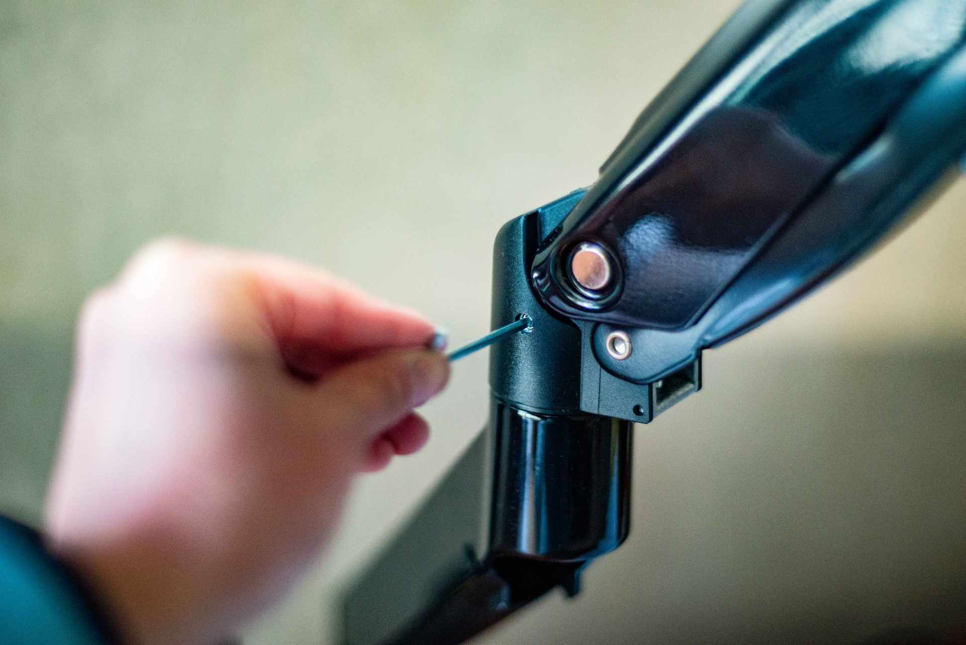 电脑显示器双屏上下支架推荐,显示器桌面挂式两用支架