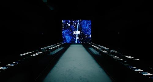 专注羽绒服43年，米兰时装周最强阵容齐聚波司登秀场