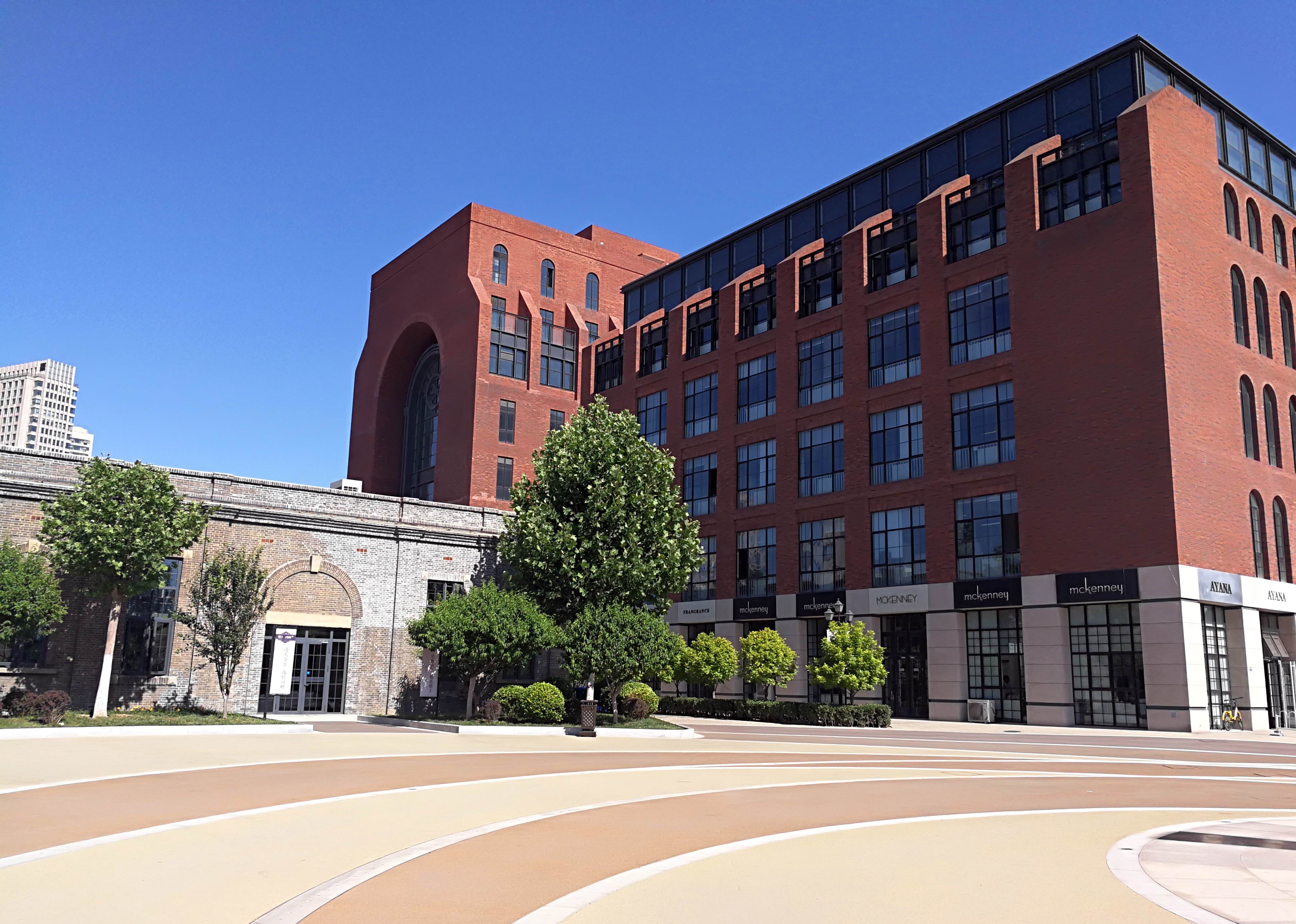 百年前日本人兴建裕大纱厂，剥削虐待童工，如今是“棉三创意园”