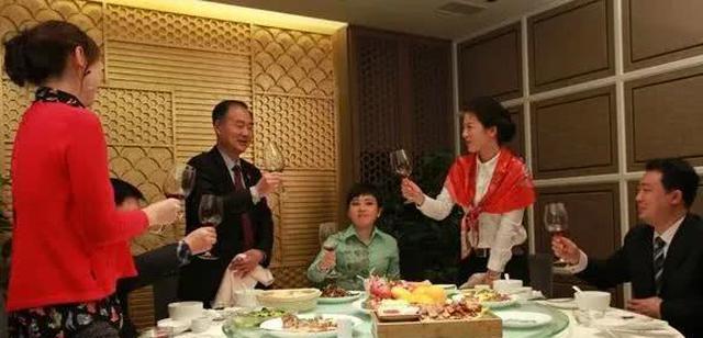 菜不摆三筷的讲究,为什么菜不能摆三筷不成五席