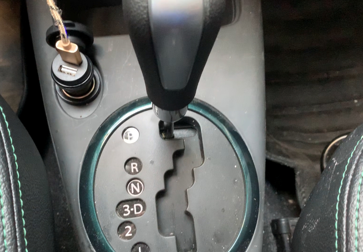 试驾长安铃木雨燕,长安新款雨燕