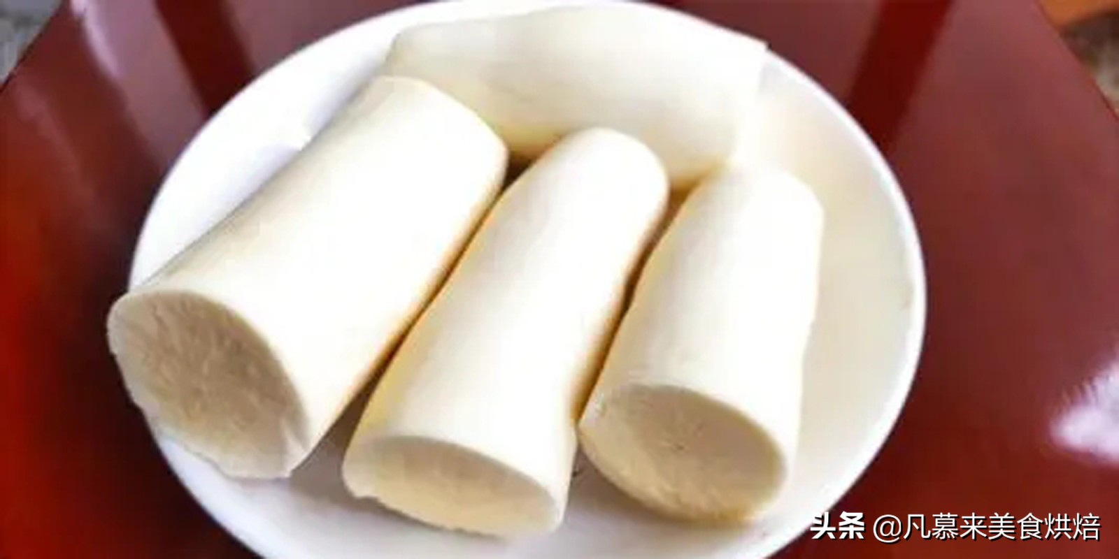 砍回养活了全球6亿人的木薯，做成一道快失传的美食“木薯粉虫”