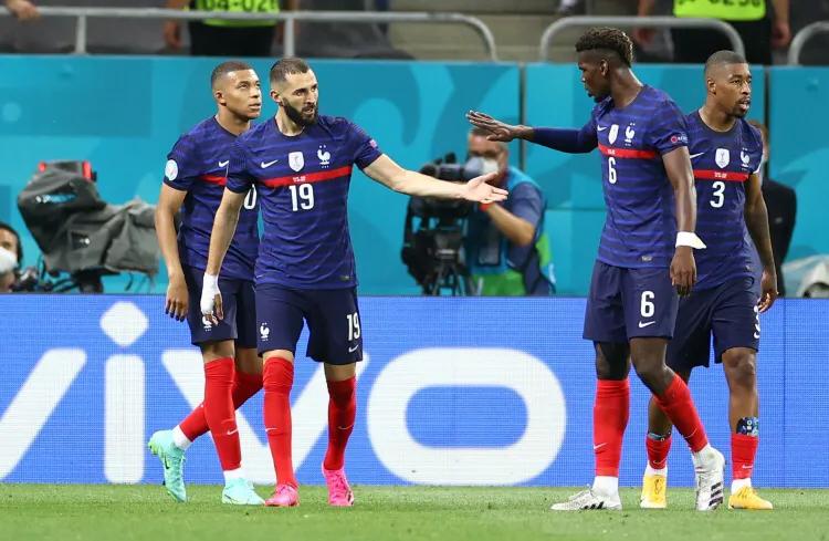 10年磨一剑的下半句,十年磨一剑的后一句