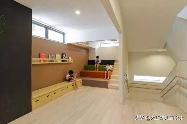 这所面朝大海的幼儿园，没有玩具，但幼儿园本身就是最好玩具