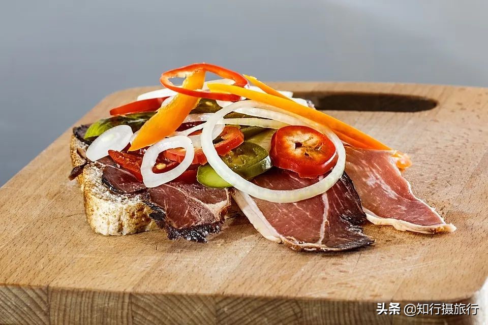 北欧斯堪的纳维亚航空公司富有争议的独特宣传片揭示旅行的意义