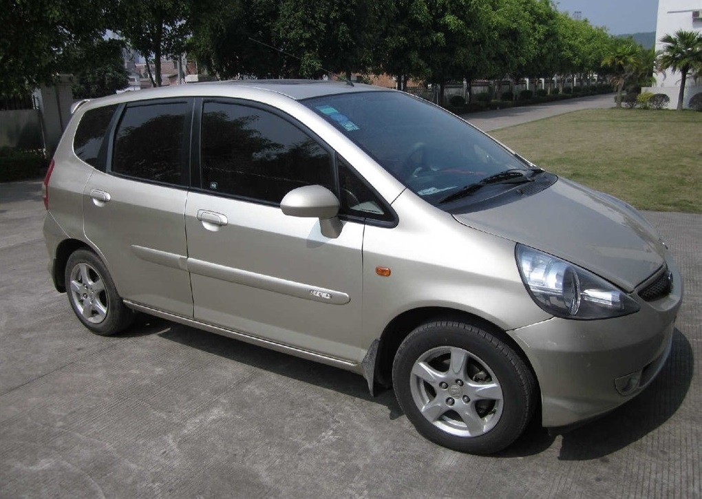 开不烂的飞度前一句是什么,开不坏的小飞度