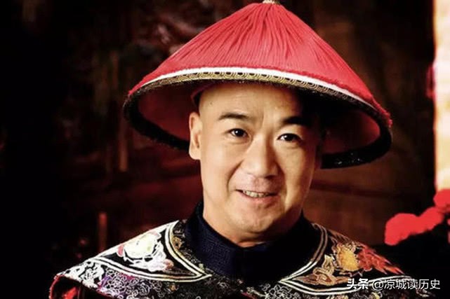 清朝宰相的父亲去世，纪晓岚写了副挽联，看过的人都竖起了大拇指