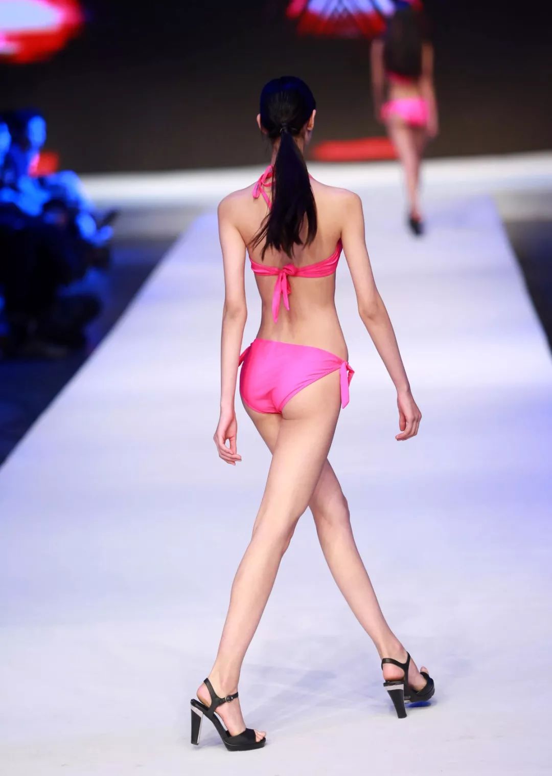 鏉℃潯澶ц矾閫氭垚鍔熺殑渚嬪瓙,鏉℃潯澶ц矾閫氱殑瑙嗛