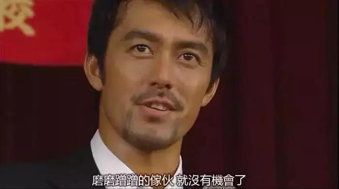 斜杠青年做副业,年轻人下班后搞副业月入过万