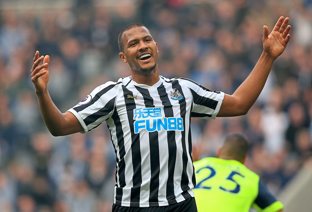 龙东中锋,大连一方新援卡拉斯科