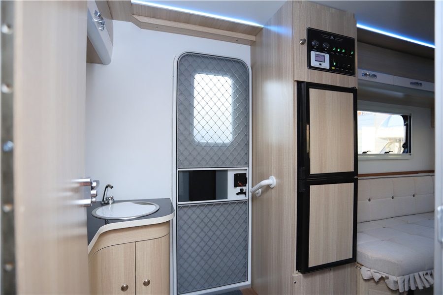 国内公认最好的三款拖挂房车价格,国产最新款可上路双轴拖挂房车