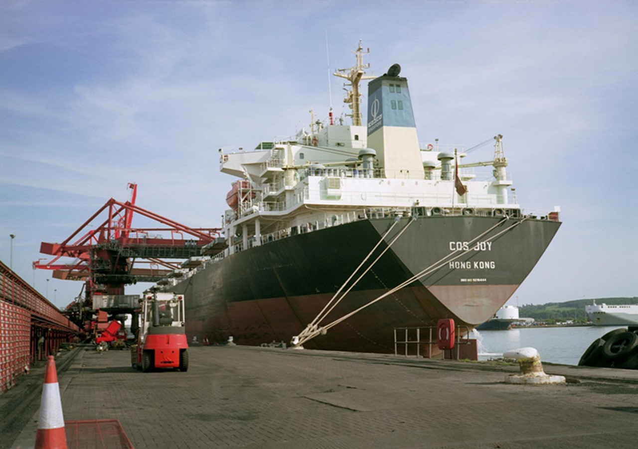 从开小店到开大店的心路历程,从经营杂货店到百亿富豪