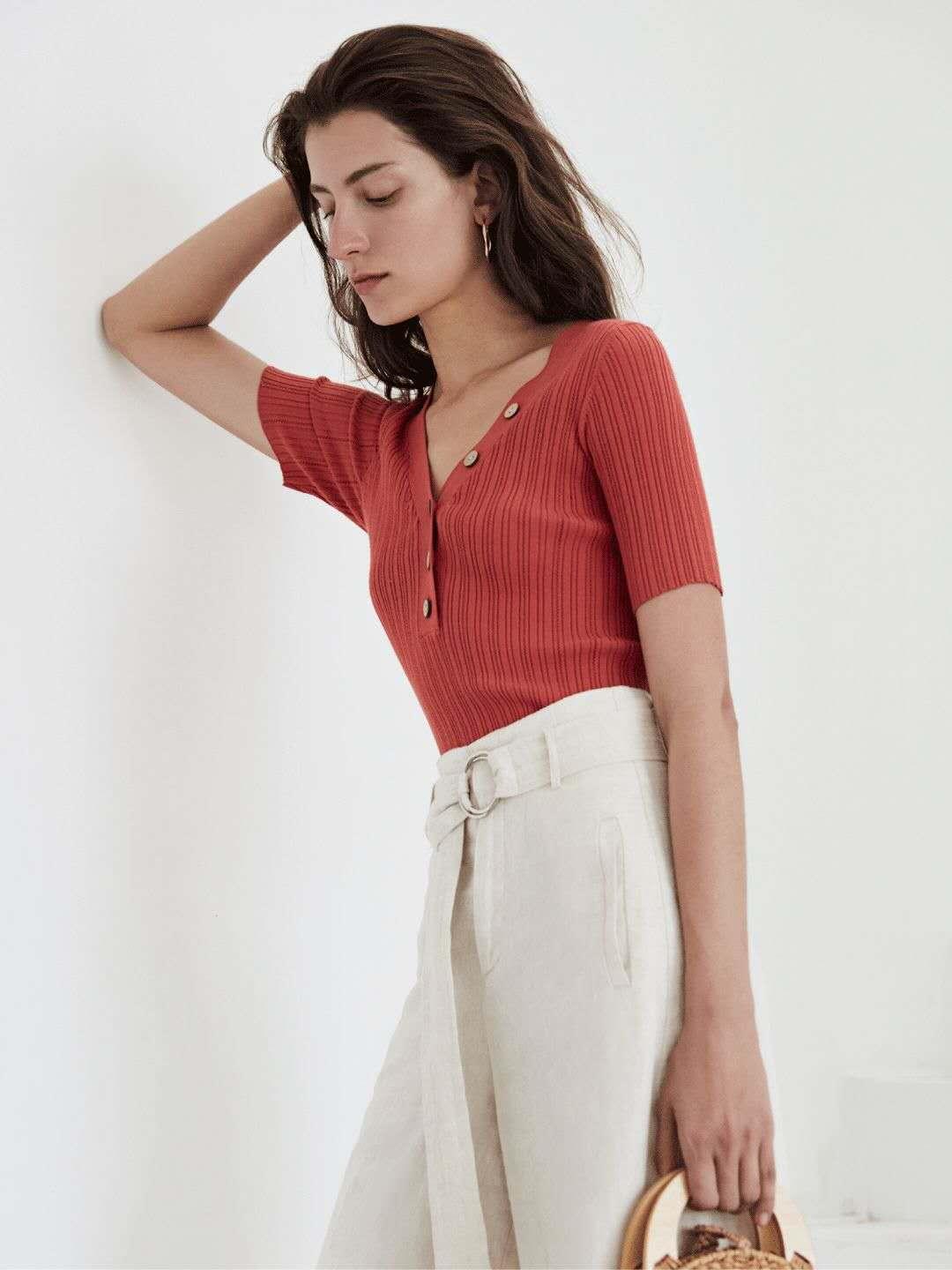 谁说服装店不行了？这个低调的女装却悄悄地开了1200多家店