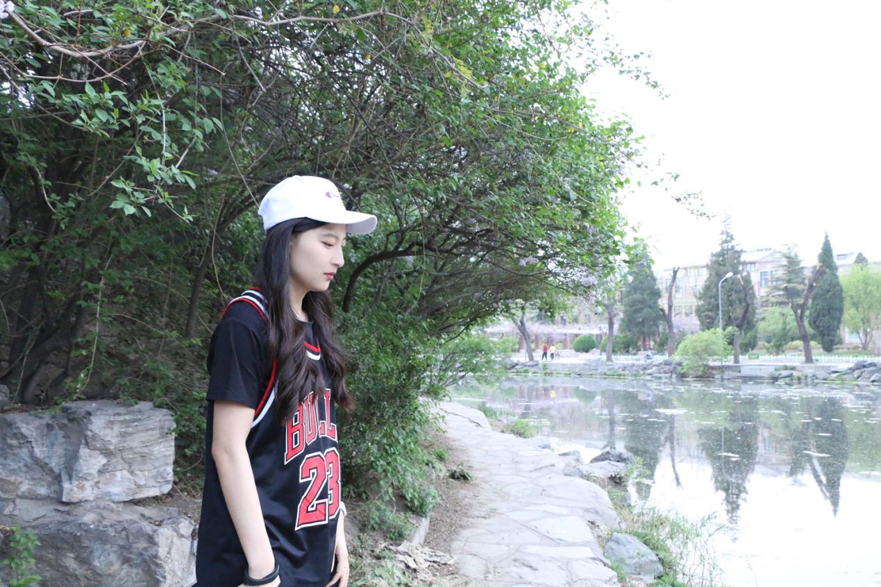 青春期长痘如何消除自卑,青春期被痘痘困扰