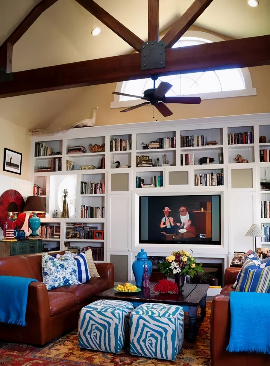 电视背景墙极简高级感收纳,小户型收纳型电视背景墙