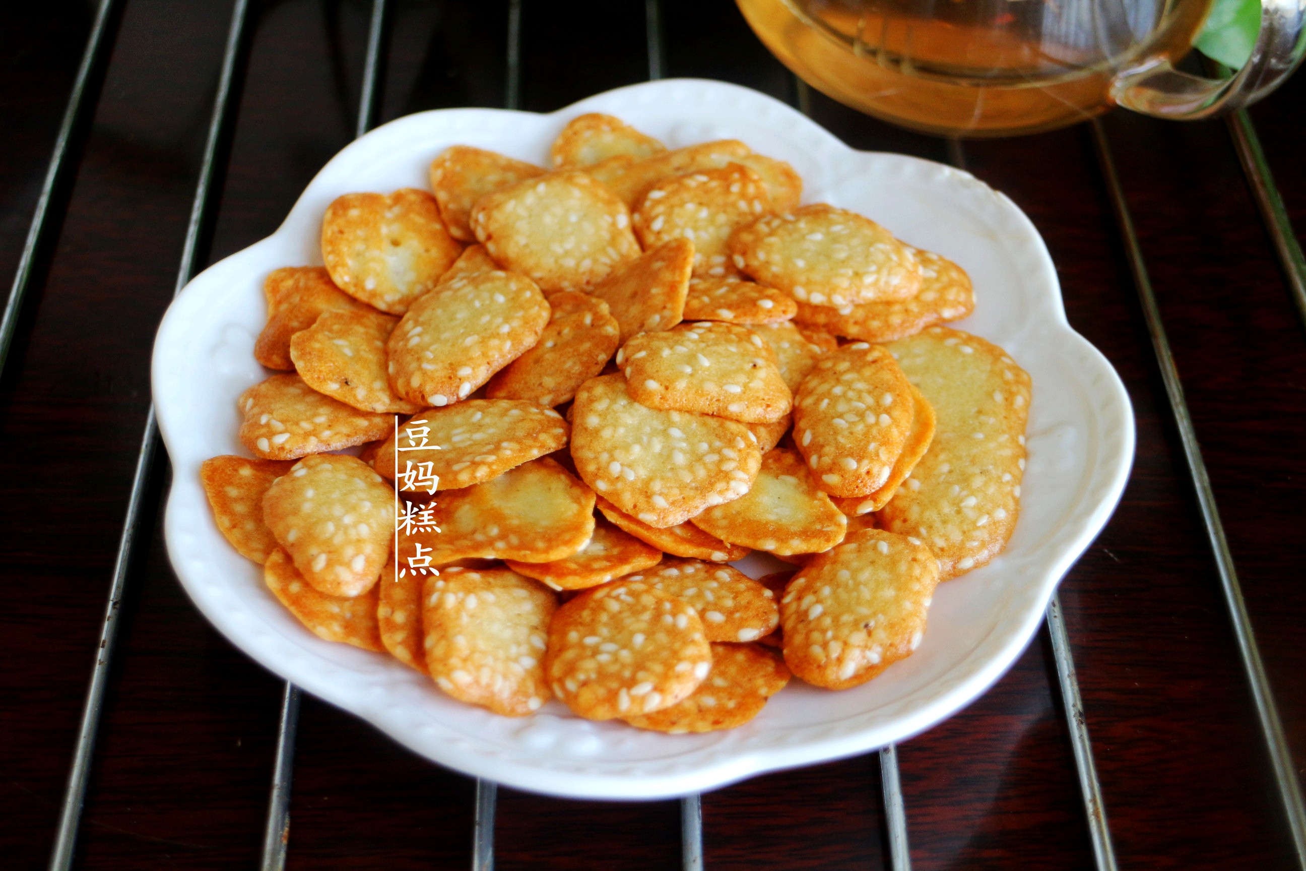 怎么在家做简单的芝麻薄饼,芝麻面糊饼怎么做