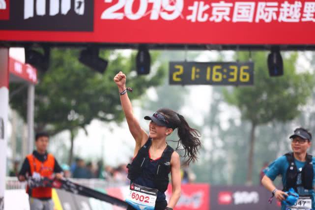 网红李佳琦直播5分钟,卖出15000支口红:逆袭的人生,从不靠奇迹