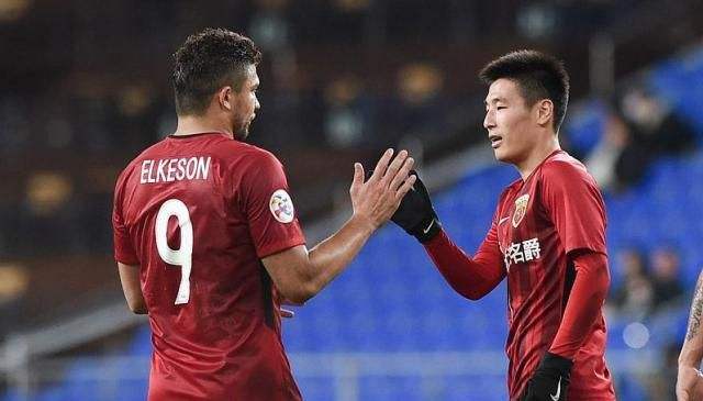 练*歌国**学写中文名，艾克森迅速进入角色，归属感才是入选主要原因