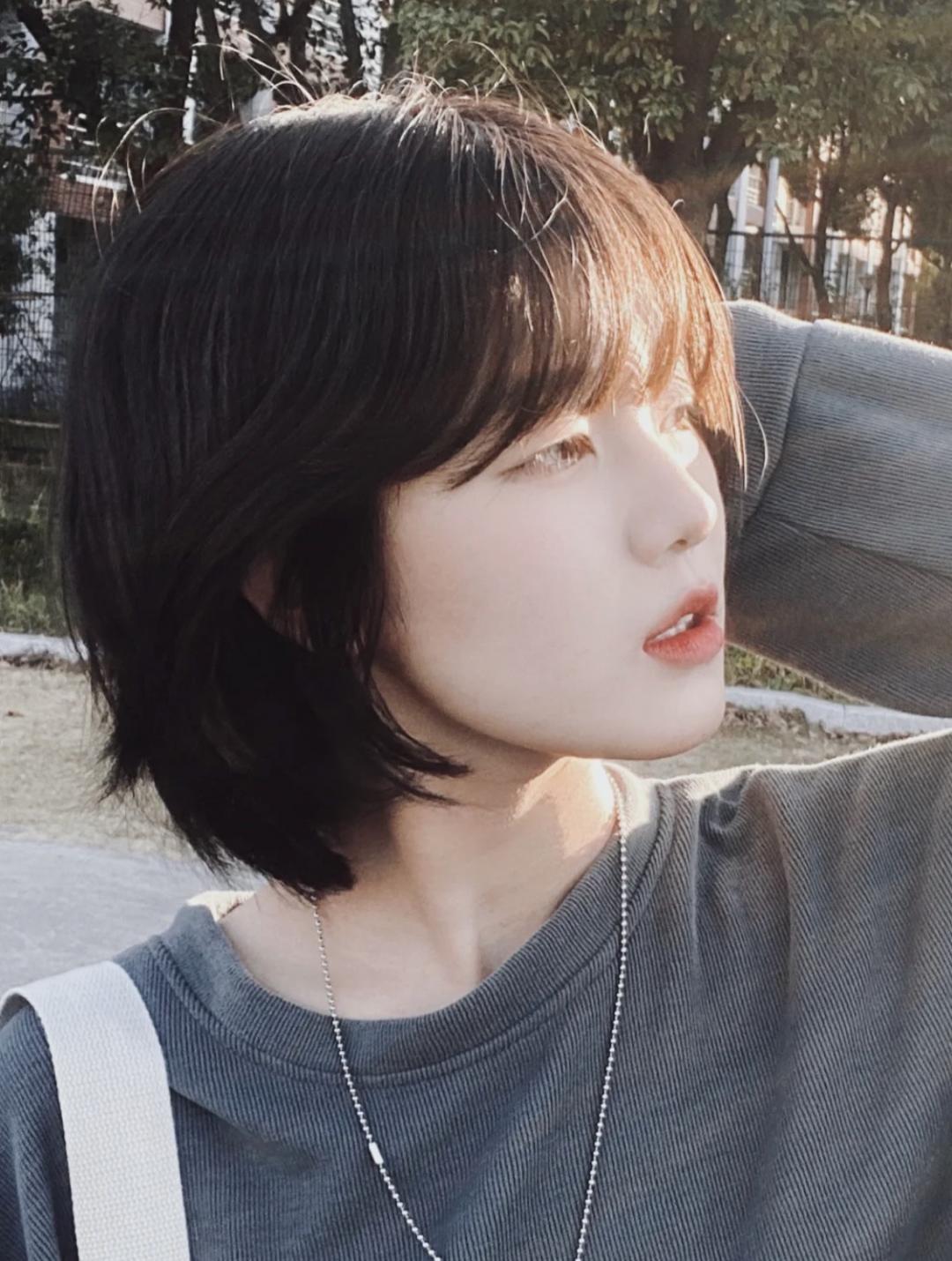 20款超美的气质发型!春夏季就这么留,显白又减龄