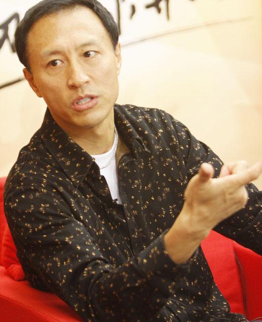 民用小飞机女驾驶员,战斗机女飞行员驾驶飞机视频