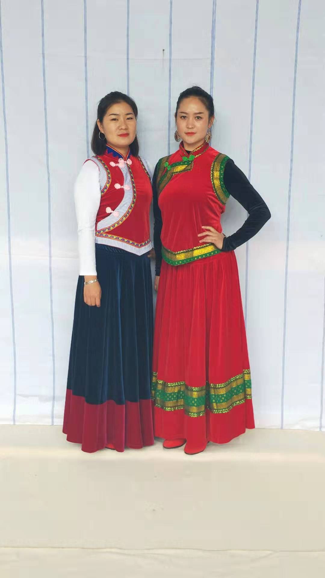 云南传统民族服饰店铺,云南民族服装链接