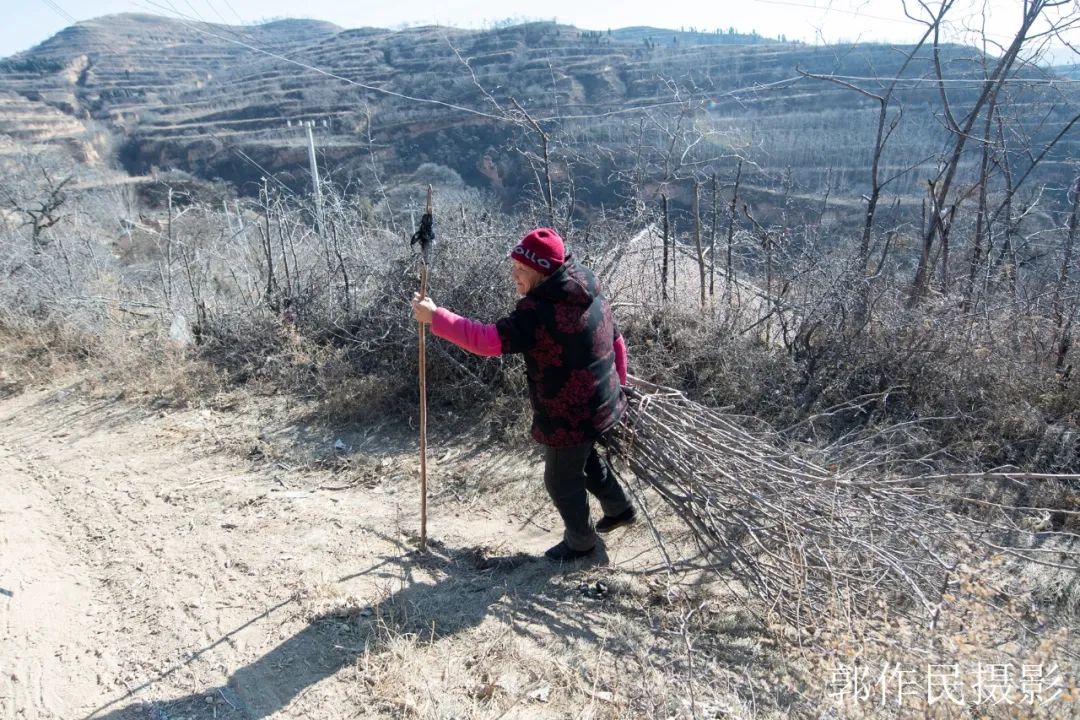 一不小心扭到腰了怎么能治好,一不小心摔坏了脚