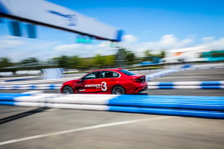 全新宝马3系国内试驾视频标轴,宝马长轴3系