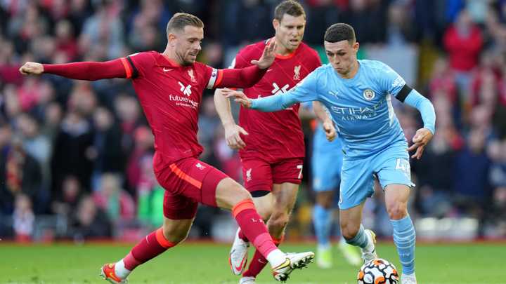 巅峰利物浦对战曼城,利物浦最终领先曼城18分夺冠