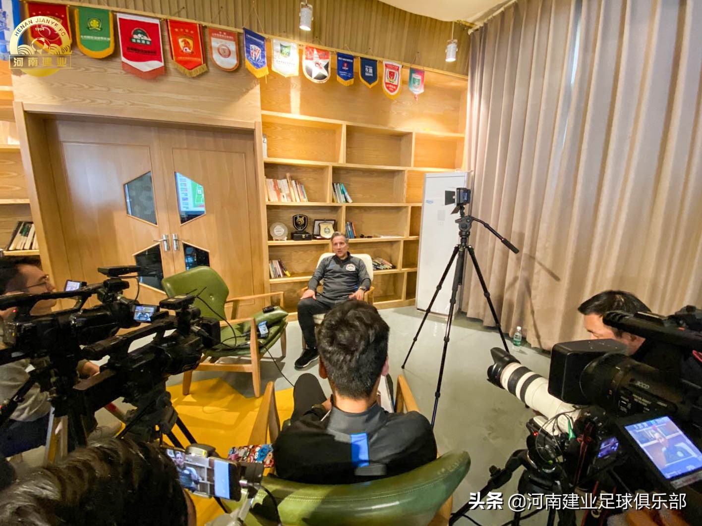 坚韧中原执着向前｜主教练哈维尔接受媒体专访