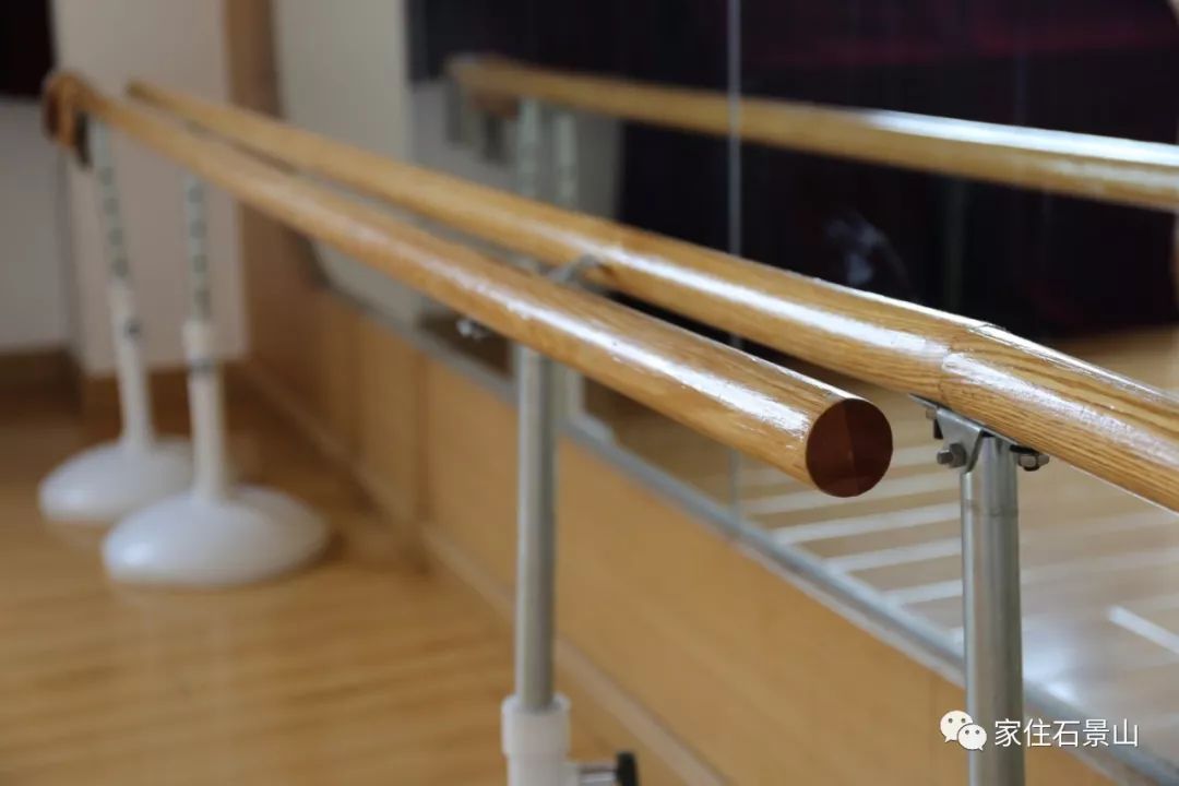 钃濆ぉ娴疯穬鍙岃骞煎効鍥寳浜煶鏅北,鐭虫櫙灞卞弻璇辜鍎垮洯