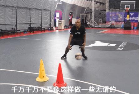 学会这招轻松摆脱防守者,教你三招摆脱防守最实用