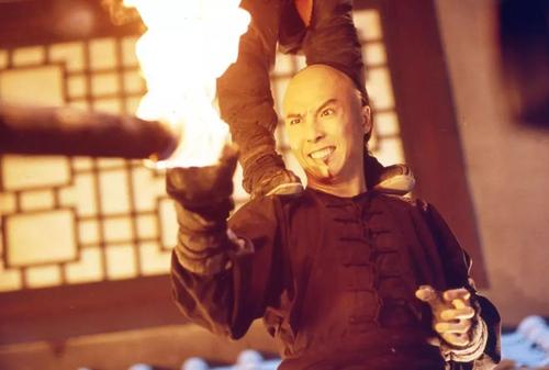 洪金宝为什么要跟林正英拍电影,洪金宝与甄子丹这部高分动作电影