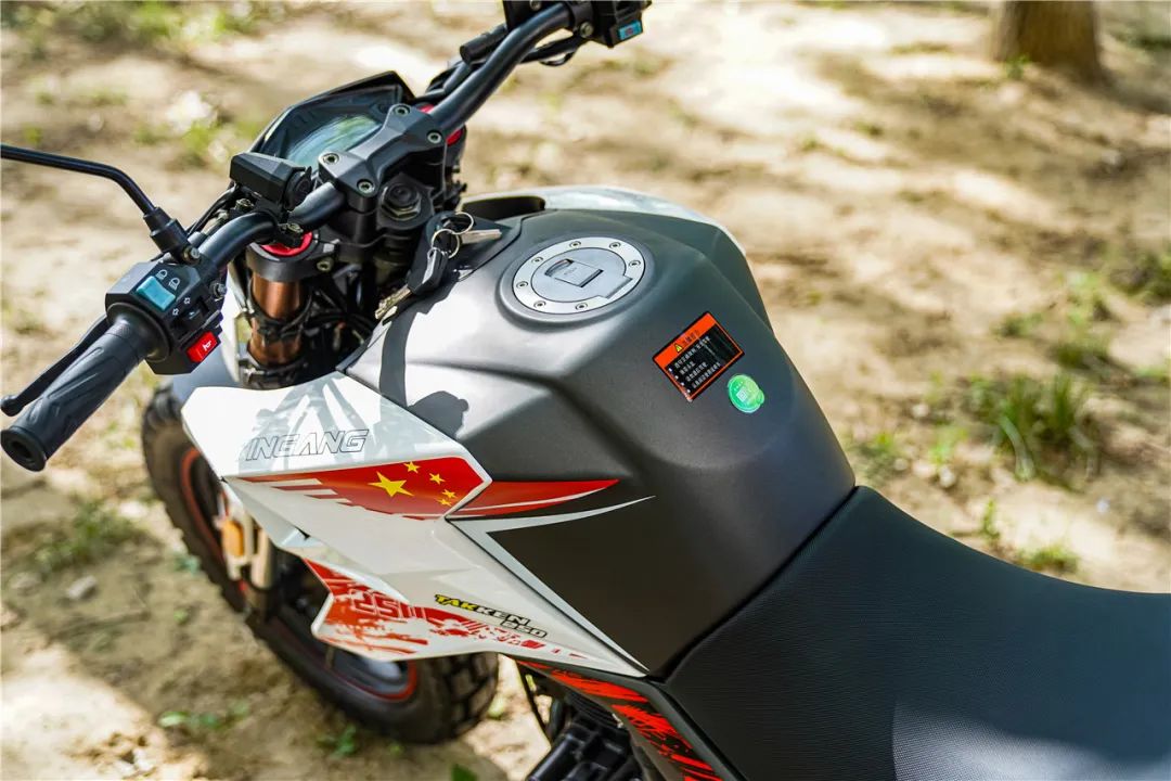 1万出头拉力车推荐,2021款银钢铁拳250评测视频