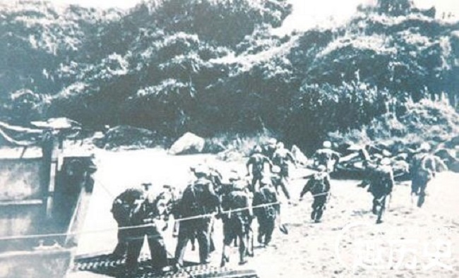 1979年，一张国民*党**旧报纸，揭开44年前，我*党**领导瞿秋白被杀真相