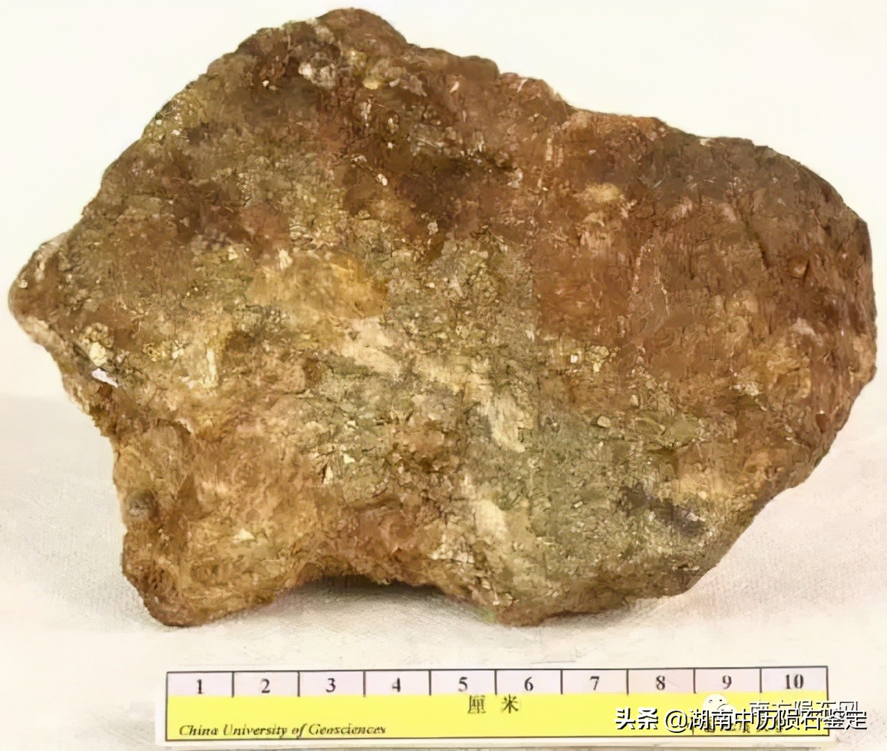 月球陨石与地球矿石的区别,月球陨石和矿石有什么区别