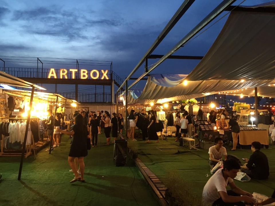 泰国曼谷夜生活攻略,泰国曼谷王权免税店购物攻略