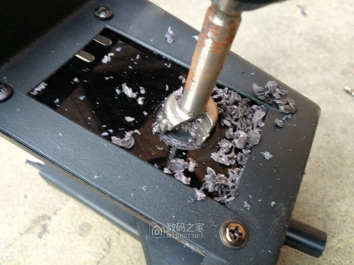 福特嘉年华点烟器拆装,福特嘉年华拆点烟器