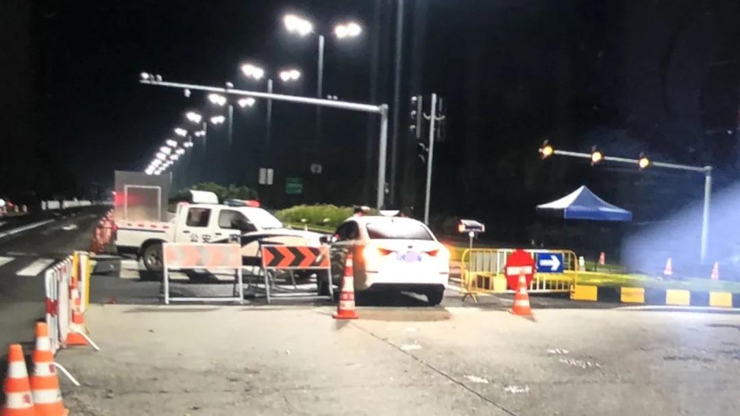 男子租共享汽车发现不对劲,一男子租共享汽车发现不对劲