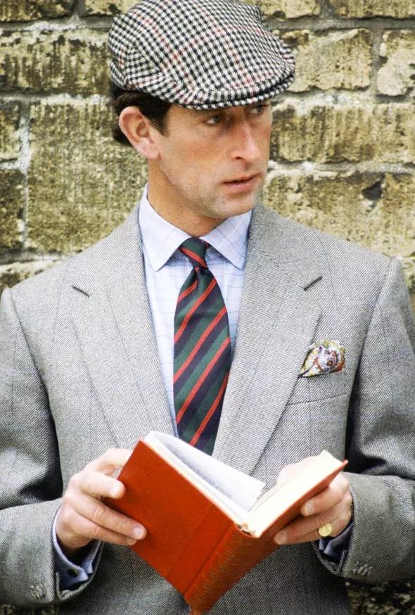 穿粉色就是娘娘腔？让小李子和猫王告诉你什么叫“油而不腻”