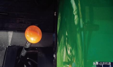 同样都是20多万的1204拖拉机，一个国产，一个进口，选谁好？